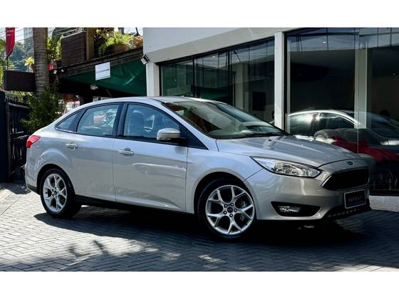 FORD FOCUS 2.0 SE 16V FLEX 4P POWERSHIFT FORD FOCUS 2.0 SE 16V FLEX 4P POWERSHIFT